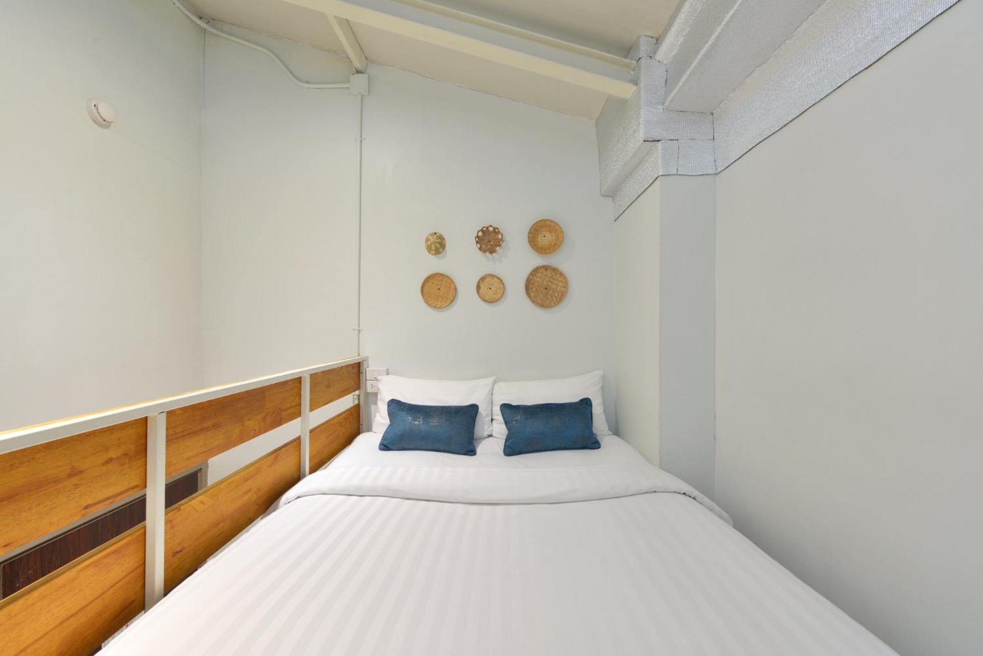 Bedever Boutique Bangkok Hotel - Bts Phra Khanong Exterior photo